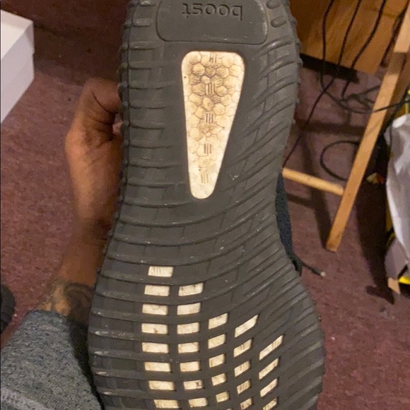 All black yeezy 350 official - Picture 3 of 4